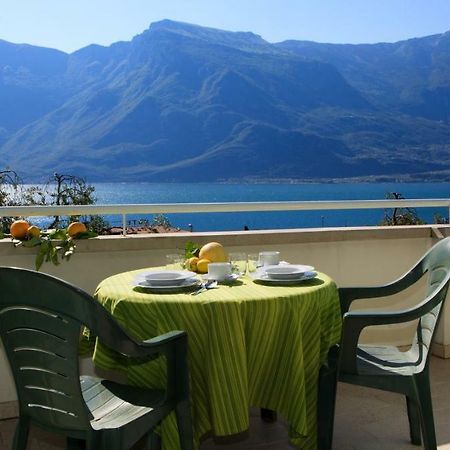 Residence Villa Aranci リモーネ・スル・ガルダ エクステリア 写真