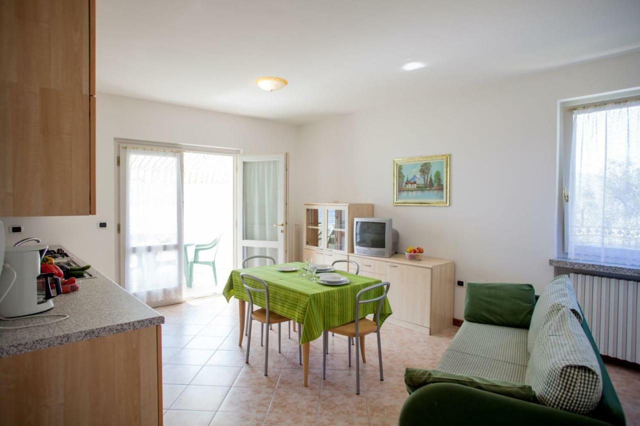 Residence Villa Aranci リモーネ・スル・ガルダ エクステリア 写真